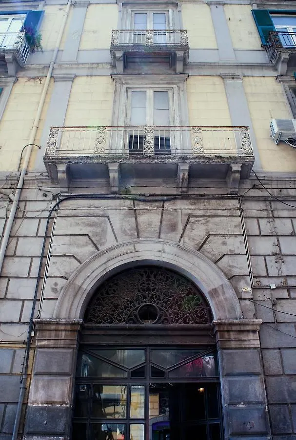 Art12 B&B Naples 0*,